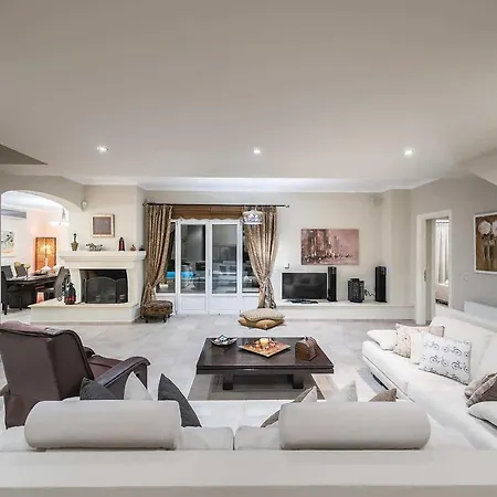 Villa Anemos *